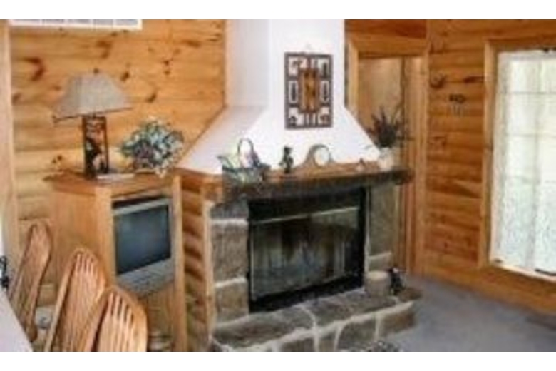 Spacious PetFriendly Log Cabin USA, Missouri, Branson West