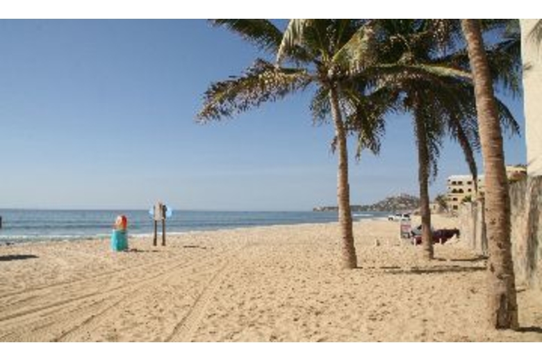 Beachfront Surf House at Zippers Surf Break Mexico, Baja California Sur, San Jose del Cabo