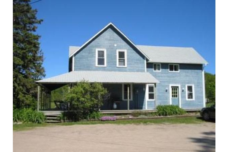 Clear Lake Cottage With Picturesque Resting Places Canada, Ontario